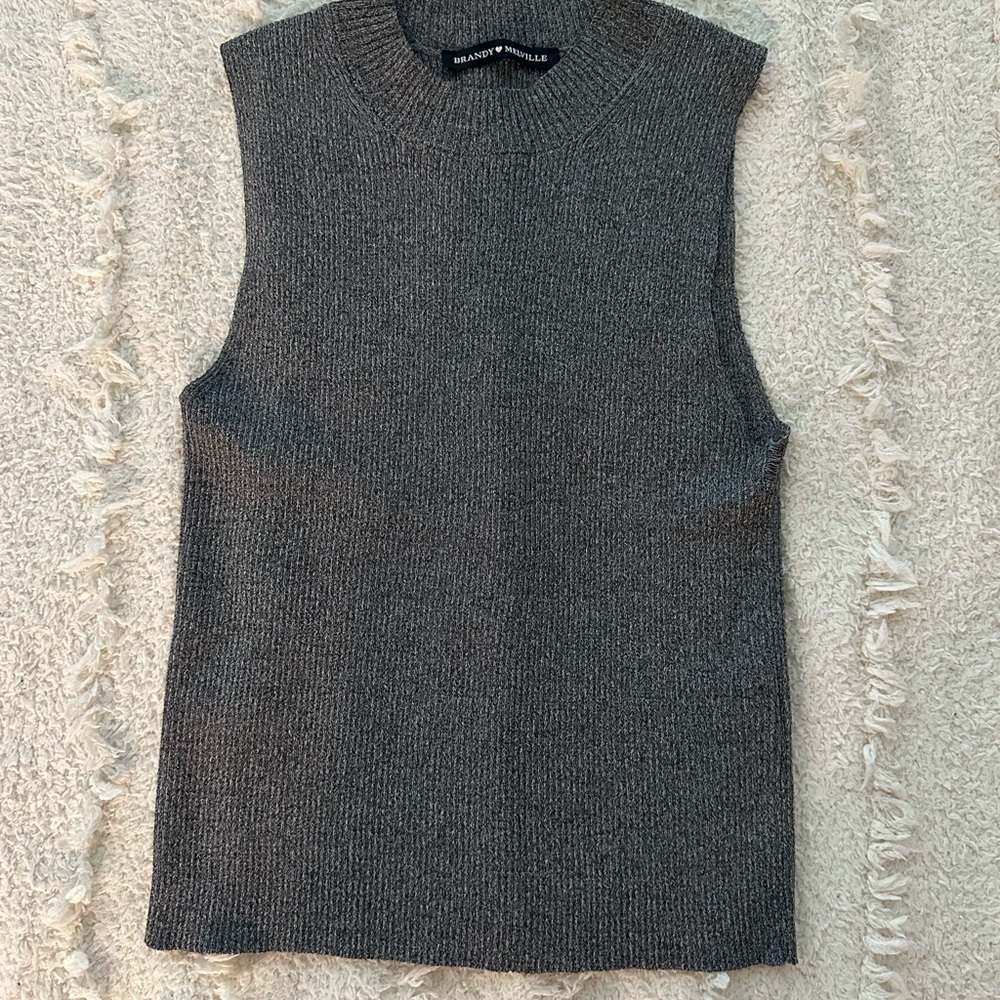 Brandy Melville 💌 Mock Neck Tank